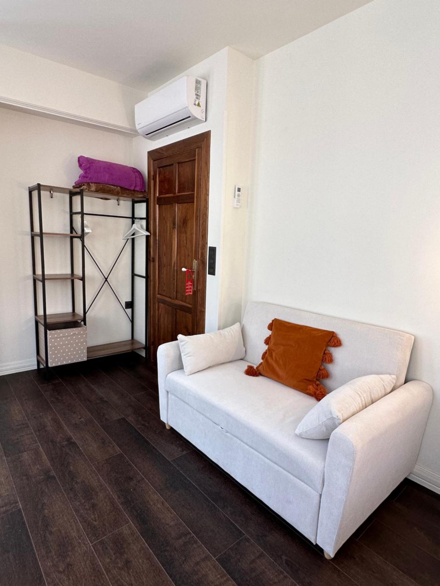 Claren'S Boutique Rooms Cangas De Narcea Exterior foto